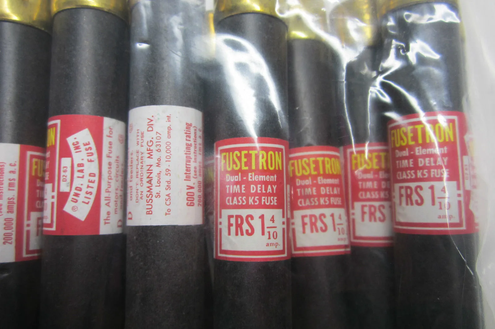 NEW FUSETRON FRS-1–4/10 FUSE FRS1410 LOT OF 14