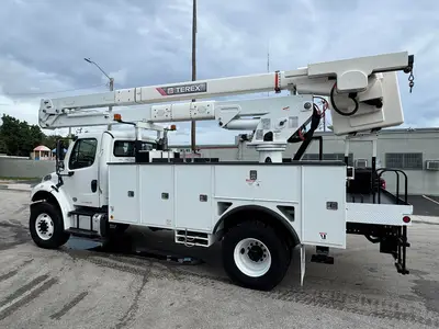 Used 2019 FREIGHTLINER M2 106 Tractors & Trailers Florida US | Truck and Van Outlet #1506263