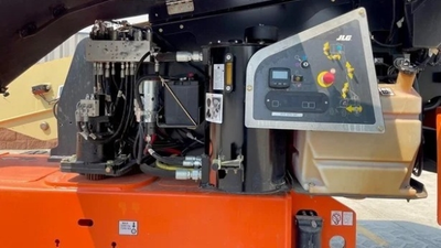 USED 2021 JLG 400S