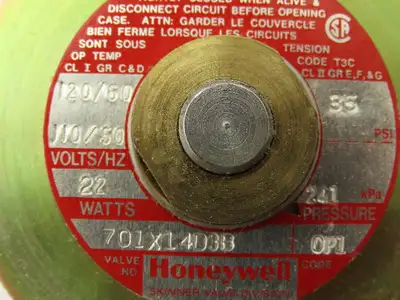 Honeywell Skinner 701X14D3B Solenoid Valve 2-Way NC 120V 35 PSI 1/4" NPT