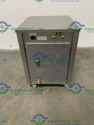 USED BUCHI B-740 RECIRULATING CHILLER, TEMPERATURE RANGE OF -10°C TO +40°C, 230V