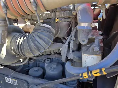 USED 2013 PETERBILT 384