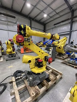 USED 2015 FANUC R-2000IC/210F