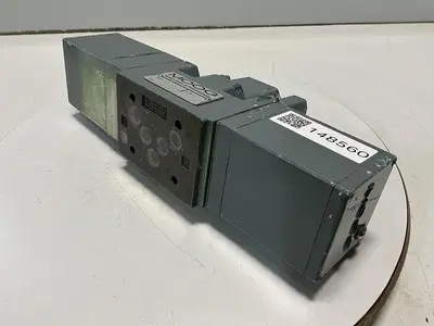 USED MOOG D651-129B