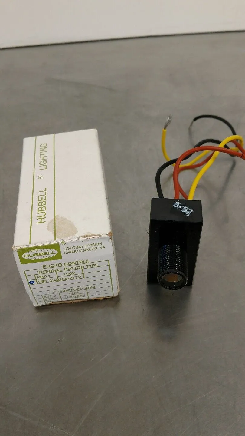 Hubbell PBT-234 Photo Control Button. 5E-6