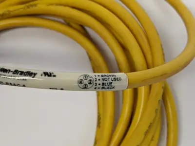 USED ALLEN-BRADLEY SER B RIGHT ANGLE 3-PIN FEMALE CORDSET