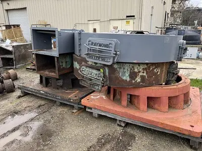 USED RAYMOND 5057