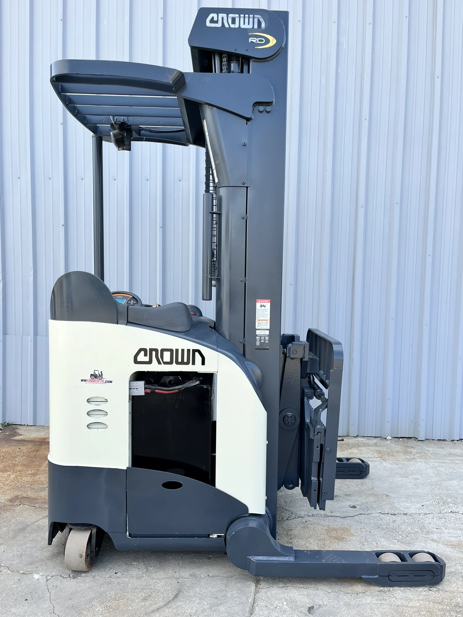 USED 2010 CROWN RD5725-30