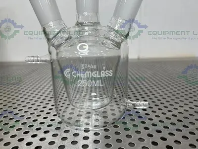 NEW CHEMGLASS CG-1576-04 250ML 3-NECK JACKETED EUROPEAN FLASK 1-CN, 2-SN 24/40 OUTER
