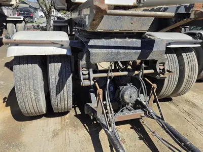 USED 2013 PETERBILT 384