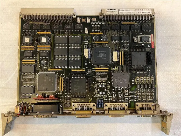 Used SIEMENS 6FC51100 BB020AA1 570 540 9001 Misc Electrical & Power Parts BE | Apt International N.V #363682
