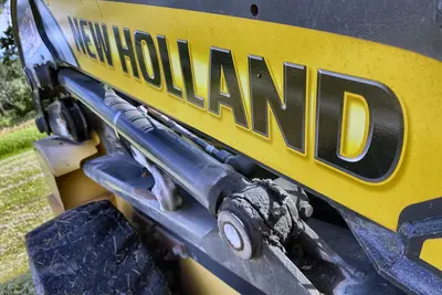 Used 2011 NEW HOLLAND L220 Skid Steer Loaders Wisconsin US | Proxy Equipment #1377978