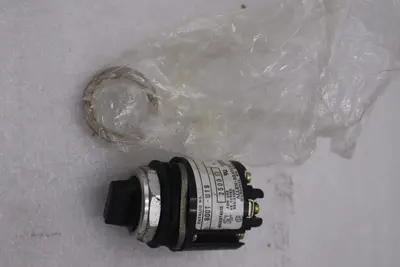 Used _UNKNOWN_ _UNKNOWN_ Potentiometers Pennsylvania US | Global Equipment International, LLC #1336089