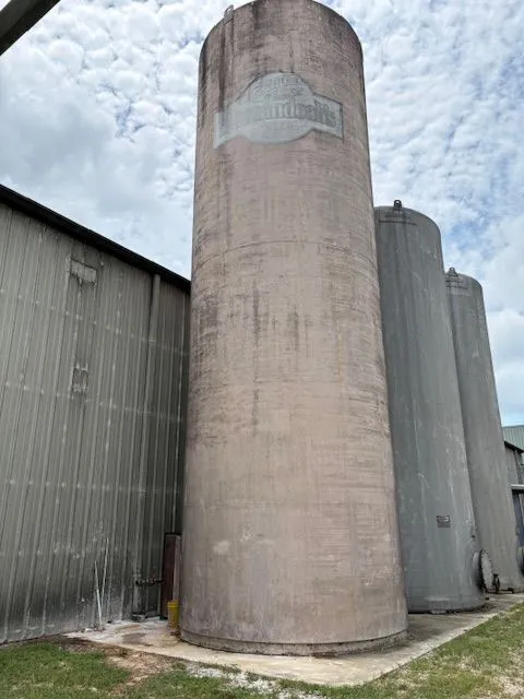 Used DAIRY CRAFT, INC. 30,000 GALLON Stainless Steel Tanks New Jersey US | Perry Equipment #372020