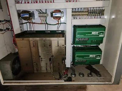 USED 1997 UNIVERSAL AUTOMATIC MACHINE 5.5