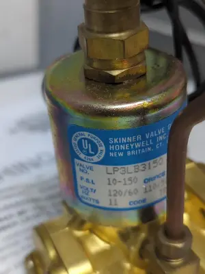 New | in-Stock SKINNER LP3LB3150 Solenoid Valves | Surplus Asset Holdings #1204172