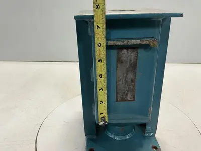USED METAL FABRICATOR NO MODEL / NO TAG