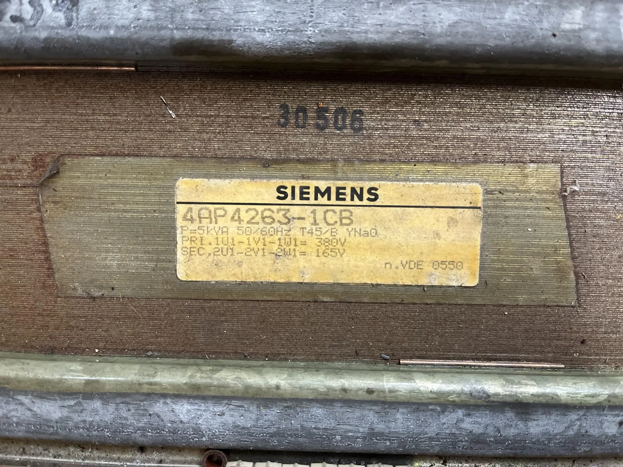 USED SIEMENS 4AP4263-1CB - 5 KVA