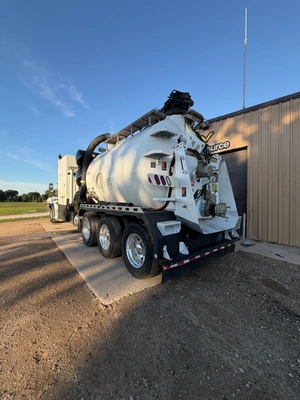 2023 TORNADO F4 Hydro Excavator | VacSource (6)