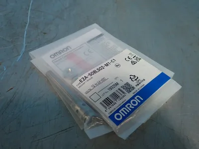 Used OMRON E2AS08LS02M1C1 Proximity Sensors Ohio US | HGR 24 #1406314