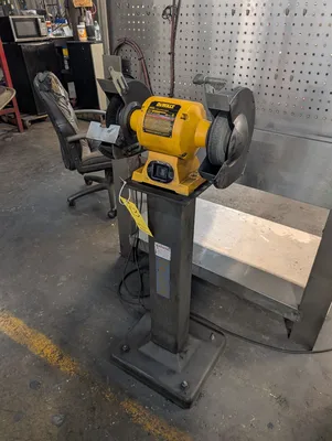 Used _UNKNOWN_ _UNKNOWN_ Pedestal Type Grinders (Double End) Texas US | IRS Auction #1320576