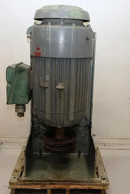 USED 1995 BLACK CLAWSON UV300