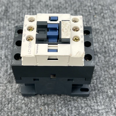 Used Schneider Electric LC1D09BD PLC Contactors California US | Davliegogo LLC #1706575