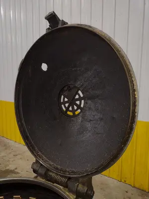 30" BARRETT MODEL #1100E MOTORIZED CHIP SPINNER / WRINGER w/ (2) CHIP PANS: STOCK #23373