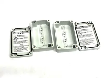 USED HUBBELL STAHLIN NON-METALLIC ENCLOSURE NEMA 4X