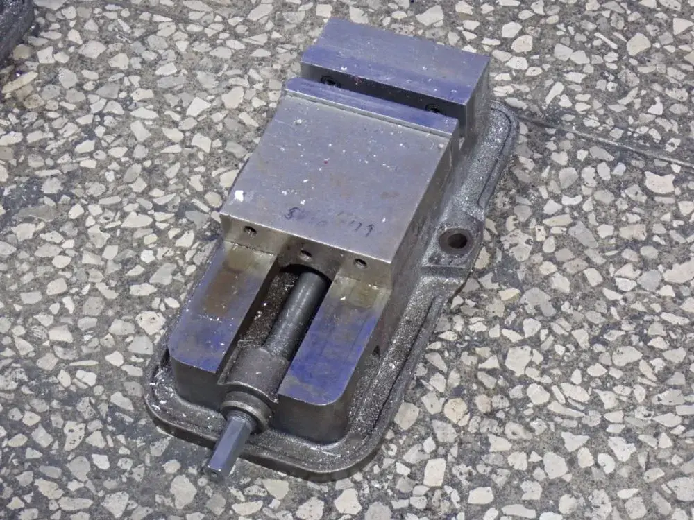 6" 6" Vise
