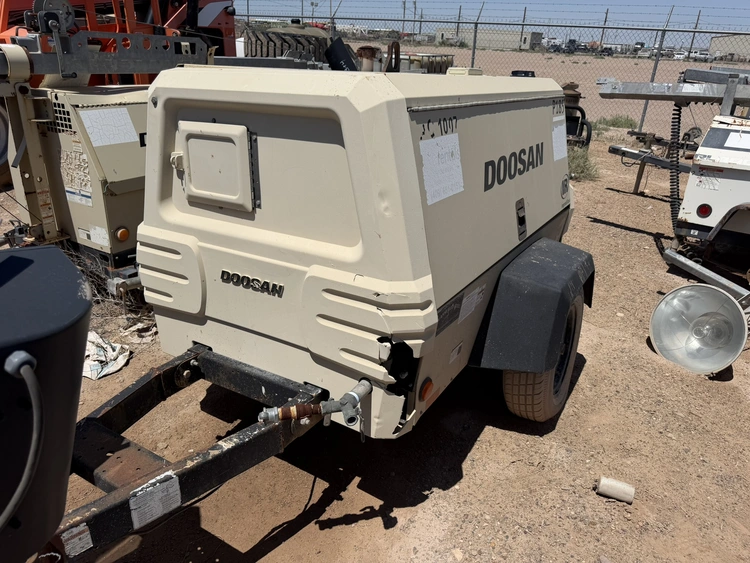 Used _UNKNOWN_ _UNKNOWN_ Air Compressors, Portable Texas US | Miedema Asset Management Group #1312573
