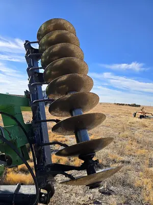 USED JOHN DEERE 650