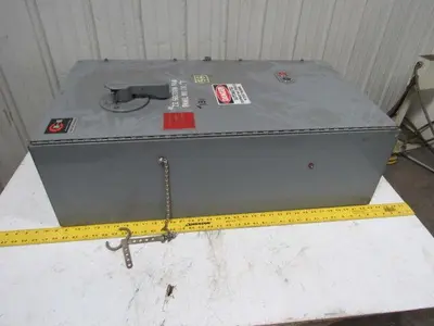Cutler Hammer AC Magnetic Motor Controller Starter Combination 100Hp 200A 600V
