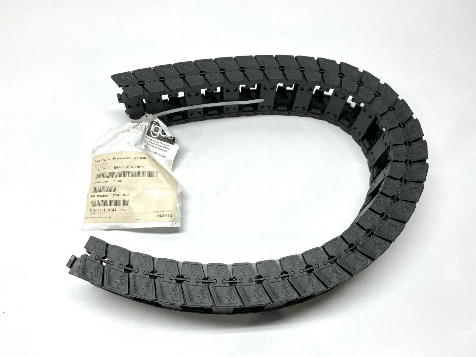 USED IGUS E-CHAIN 2.6" EXTERNAL WIDTH, 29" LENGTH