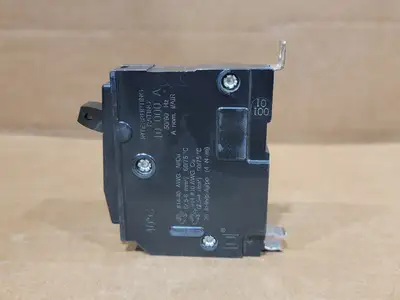 USED SQUARE D QOB120