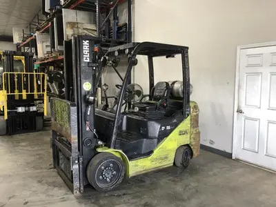USED 2018 CLARK S30CL