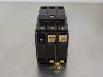 90 Amp, 3 Pole, 240 volts Circuit Breaker