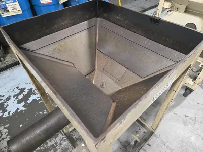 (1) Auger Hopper