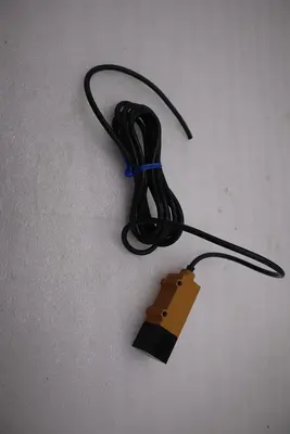 Omron E3S-RS30E42-30 Photoelectric Switch 12-24v-dc STOCK H1474A