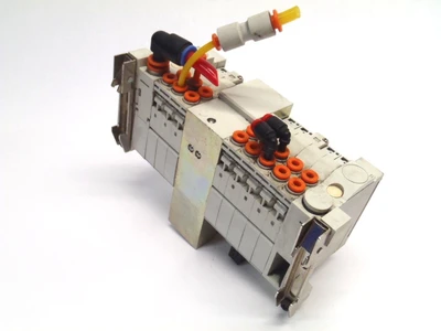 USED SMC PNEUMATIC MANIFOLD