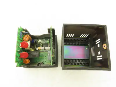 Honeywell UDC2300 Mini-Pro Temperature Controller DC230L-E0-00-10-0000000-00-0