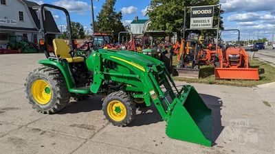 USED 2015 JOHN DEERE 3033R
