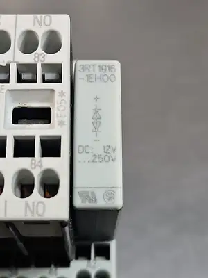 Siemens 3RH1140-2BB40 + 3RH1911-1GA22 + 3RT1916+1EH00 Contactor Loc4B22