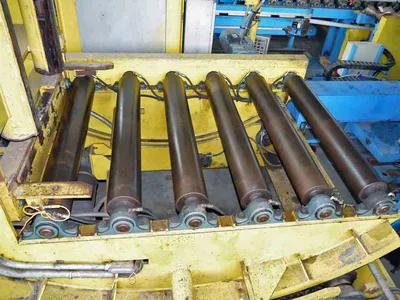 22,000# x 72" AIM Traveling Upender