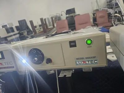 Used Luxtec Luxtec 9300XSP & 9000 Light Source for Surgical Headlight Qty 5 Endoscopy Texas US | PT Medical Technologies #1458417