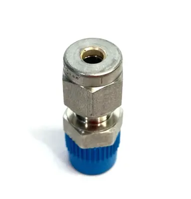 USED SWAGELOK STAINLESS STEEL TUBE FITTING, 4MM TUBE OD, 1/8" NPT MALE