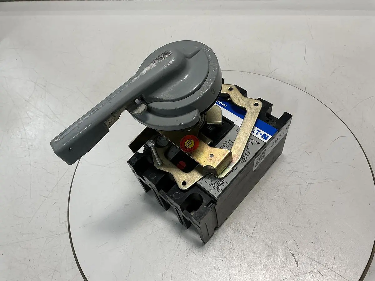 USED CUTLER-HAMMER FS360100A