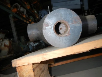 Fisher 1" 250 Rating, Iron Threaded 3 - Way Control Valve
