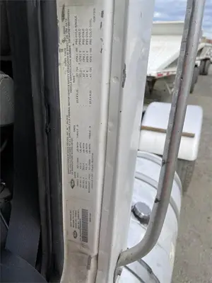 USED 2011 MACK PINNACLE CXU612
