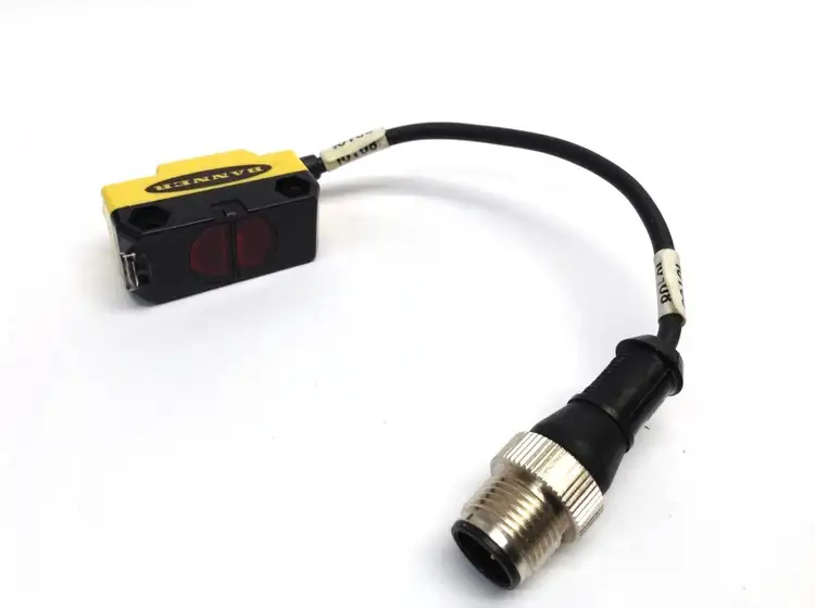 New | in-Stock Banner Engineering 300 mm Diffuse Laser Sensor Photoelectric Sensors Michigan US | Maverick Industrial Sales #1395841